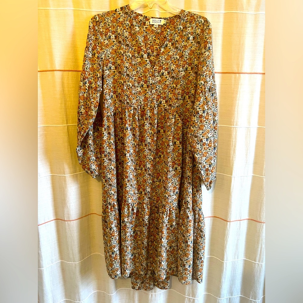 Brand New Molly Braken peasant style floral tent dress. Only worn a few times.